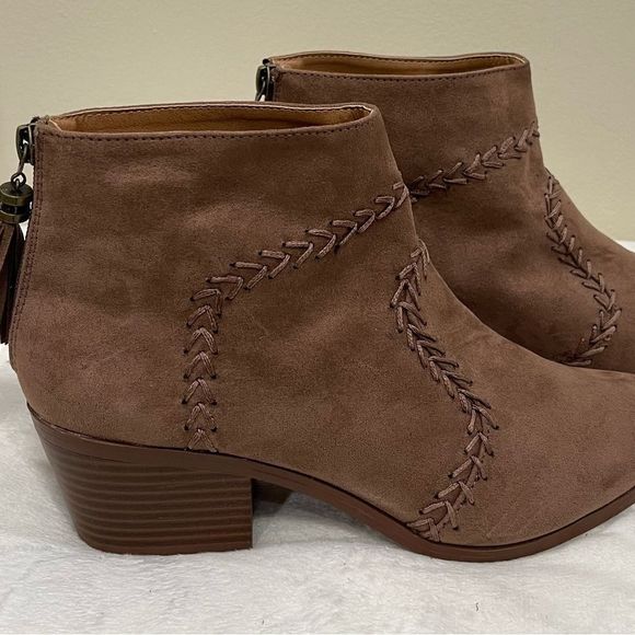 Qupid Shoes - 𝅺NWOT Qupid Back Zipper Boots